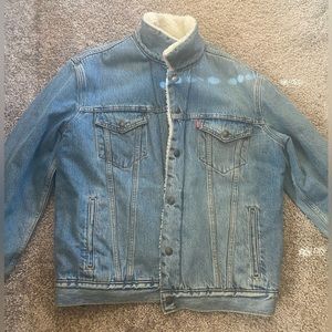 Men’s Levi’s jean jacket